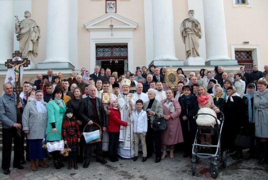 катедральний храм святих апостолів Петра і Павла м. Сокаль